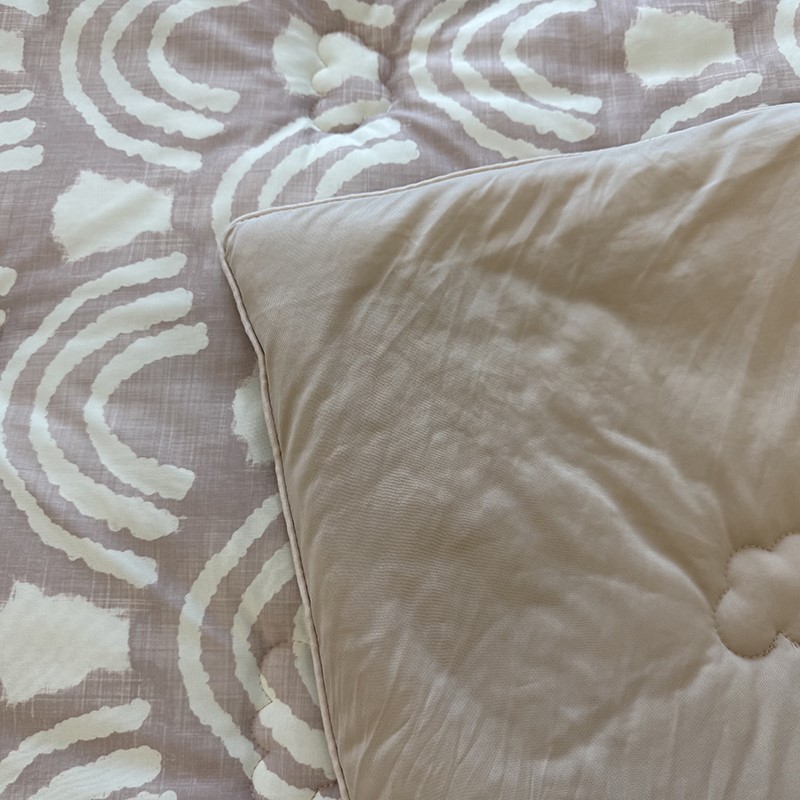 Blanket With Cooling System Blanket With Cooling System